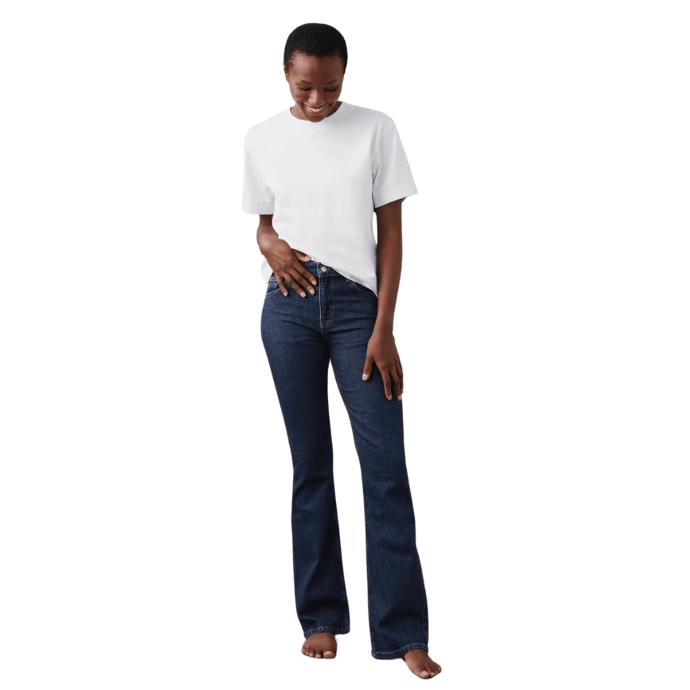 flaunt style in full length flare jeans w9eld