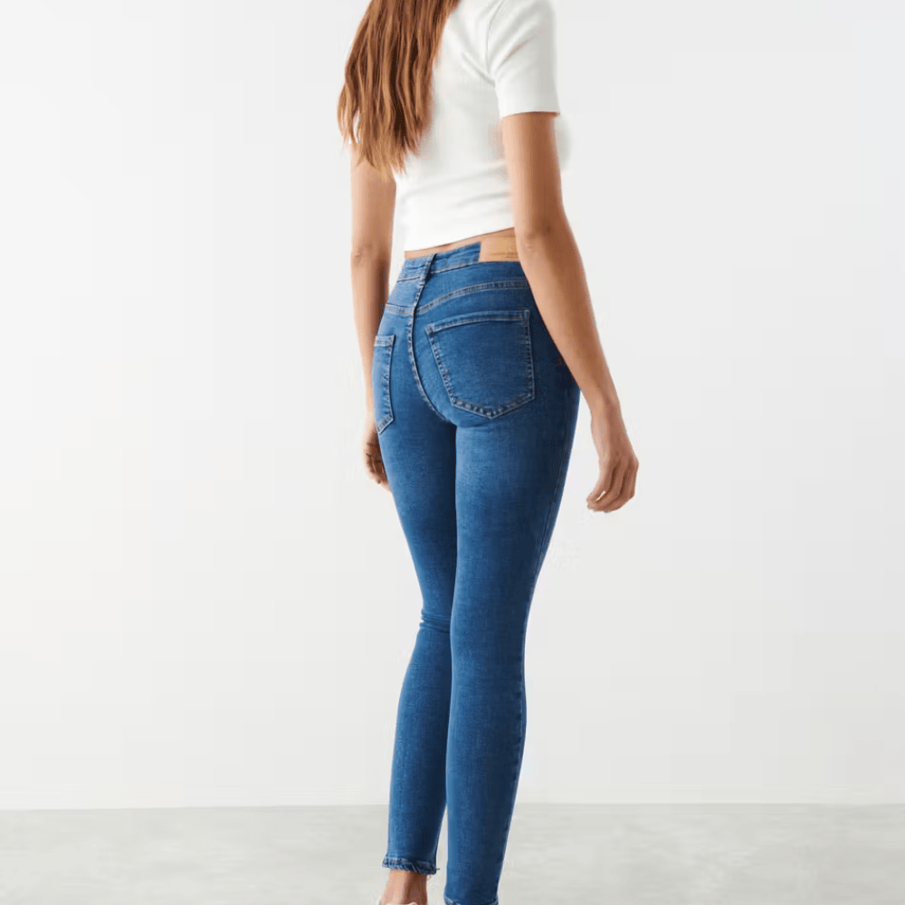 low waist blue skinny jeans with superstretch